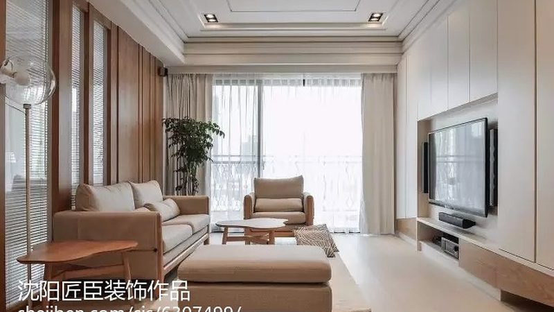 选择装修公司时，首先要关注其资质。一家正规的装修公司应该具备以下资质：